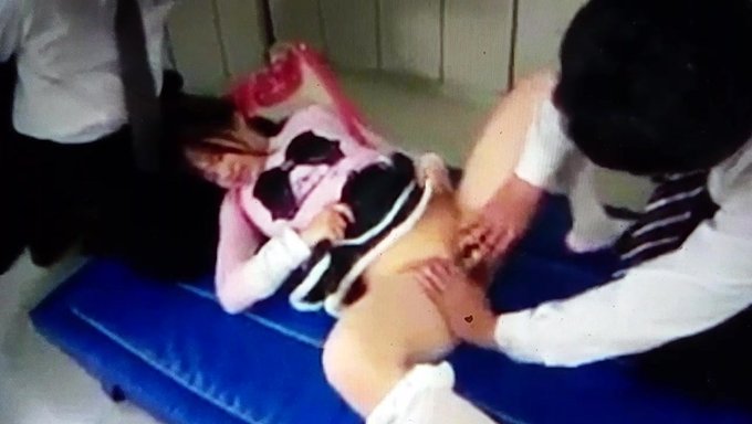 La Charmante Risa: La Femme De Ménage À Qui Vous Ne Pouvez Pas Résister