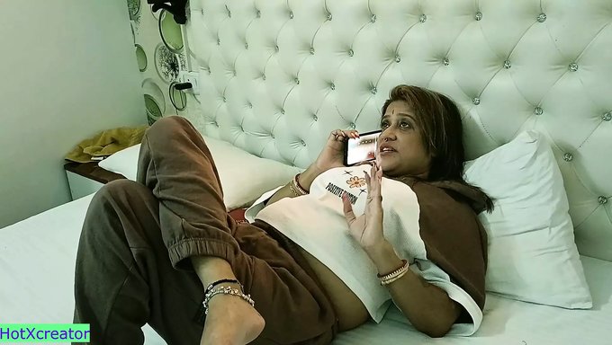 Une Milf Séduisante Se Fait Remplir La Bouche De Sperme Chaud