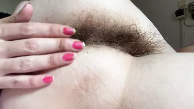 Une Adolescente Indienne (18+) Avec Un Clitoris Se Masturbe Jusqu'À L'Orgasme