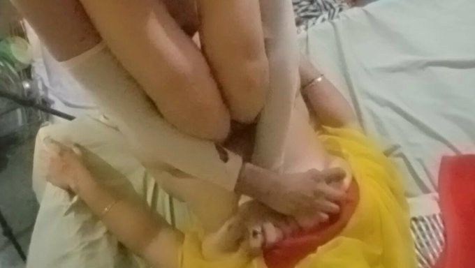 Une Milf Indienne Se Fait Baiser Le Cul Par Derrière