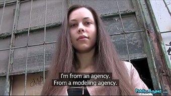 Une Agente...