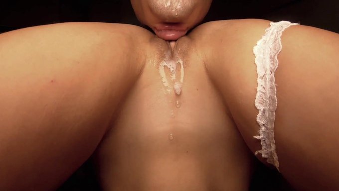 Une Femme De Ménage Aux Courbes Généreuses Se Fait Lécher La Chatte Dans Cette Vidéo Amateur