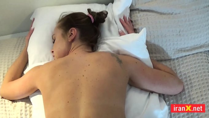 Vidéo Pov D'Une Belle-Mère Et De Son Beau-Fils En Train De Baiser