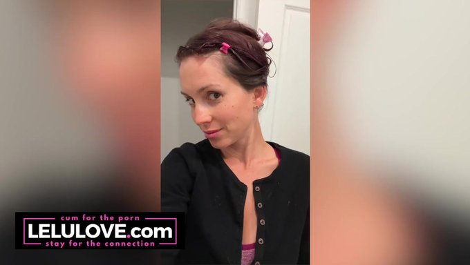La Session De Soins En Solo De Lelu Love Avec Une Touche Excitante.