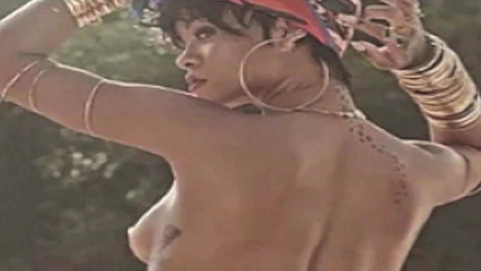 Les Gros Culs Et Le Cul Serré De Rihanna Dans Un Gros Plan
