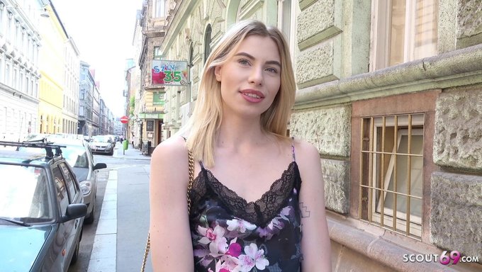 Une Ado De 18 Ans Prend Une Grosse Bite Dans Une Vidéo Porno Anale