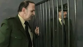 Pissing Vi...